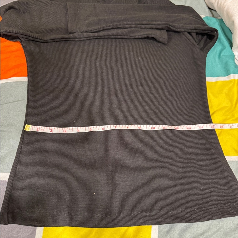 Black Long Sleeve Turtleneck Top - Picture 5 of 12